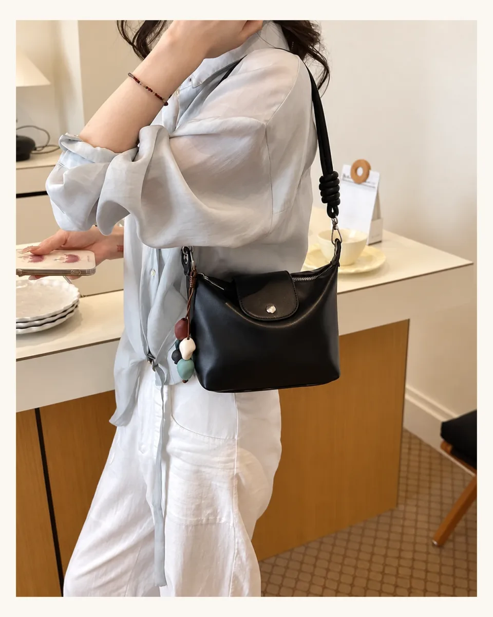 Women's Handbag 5010 — Product details 06