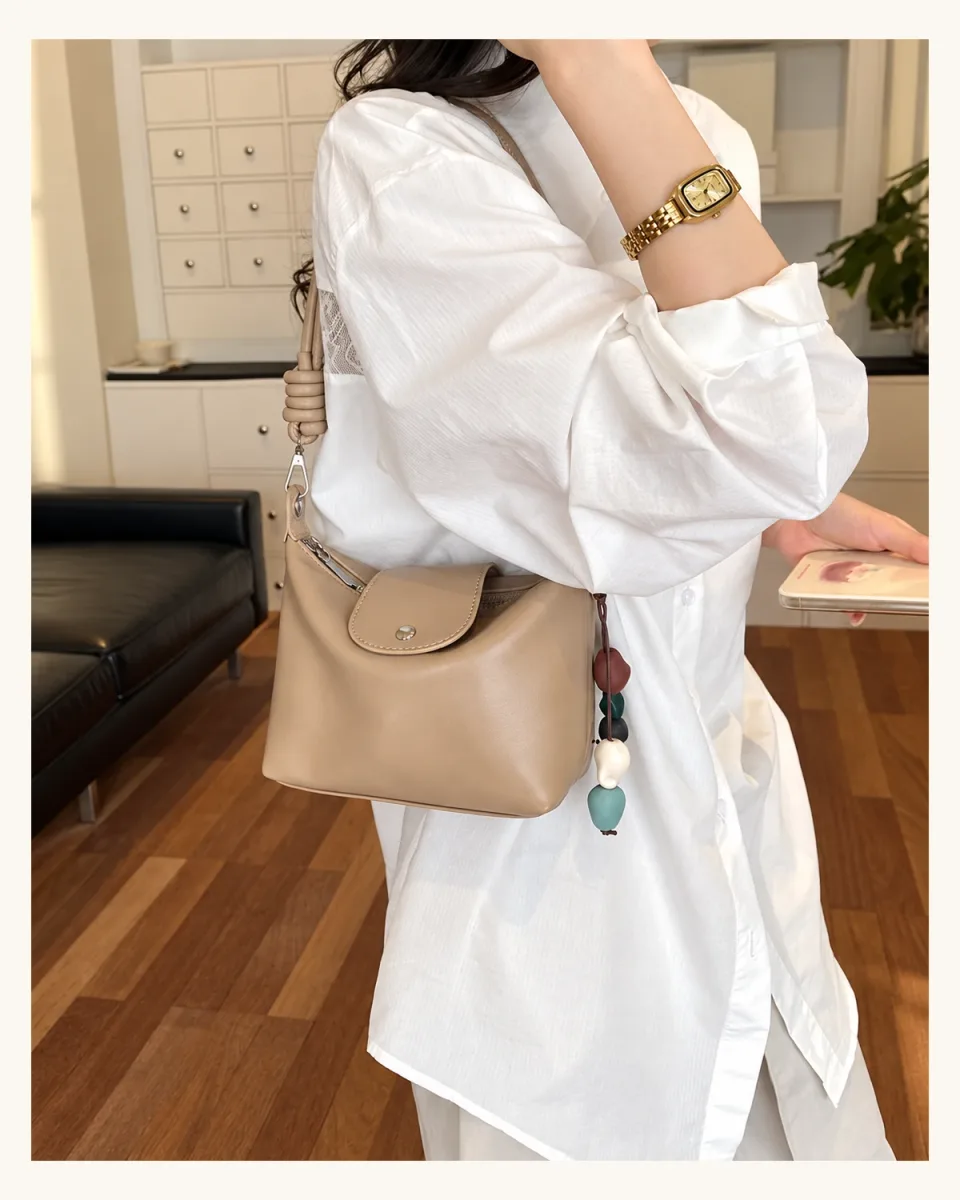 Women's Handbag 5010 — Product details 09