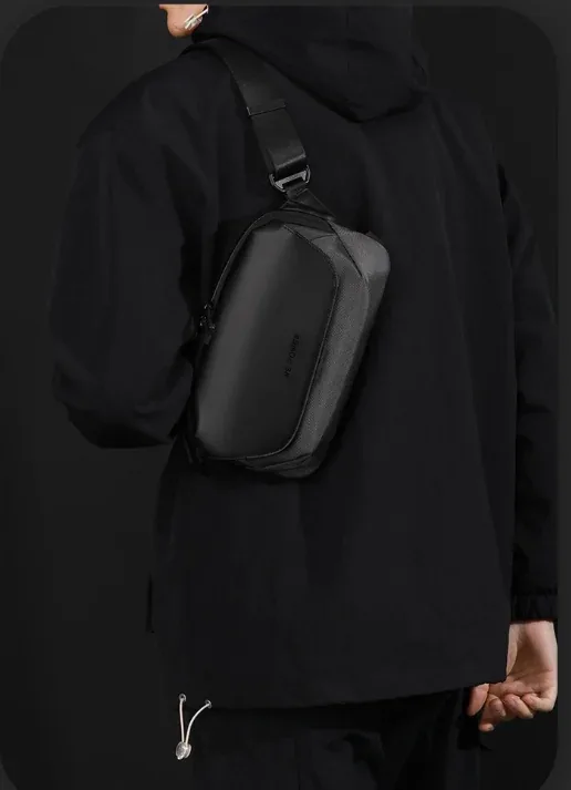 Crossbody Bag R2 — Product details 08